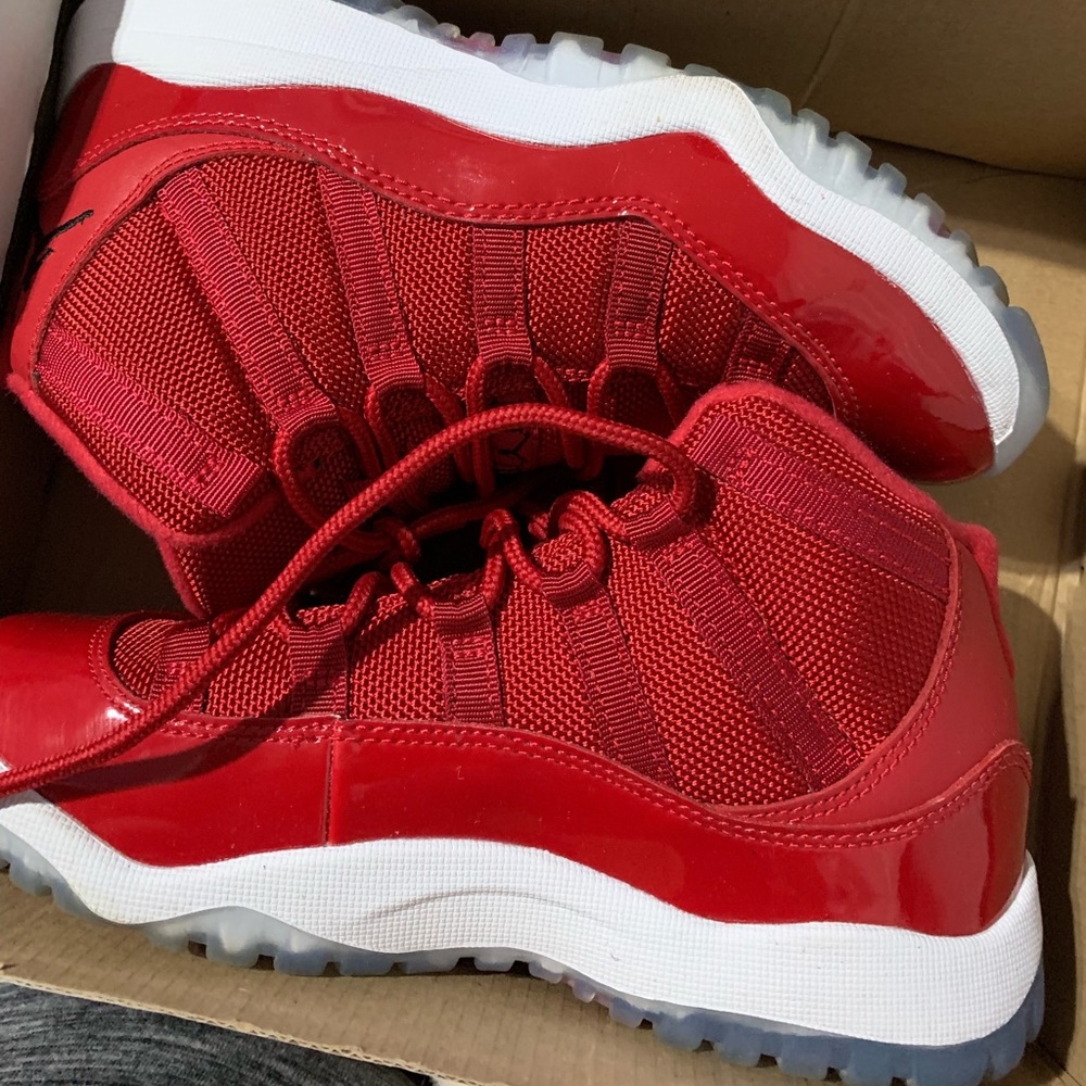 Meet your Posher, Troy